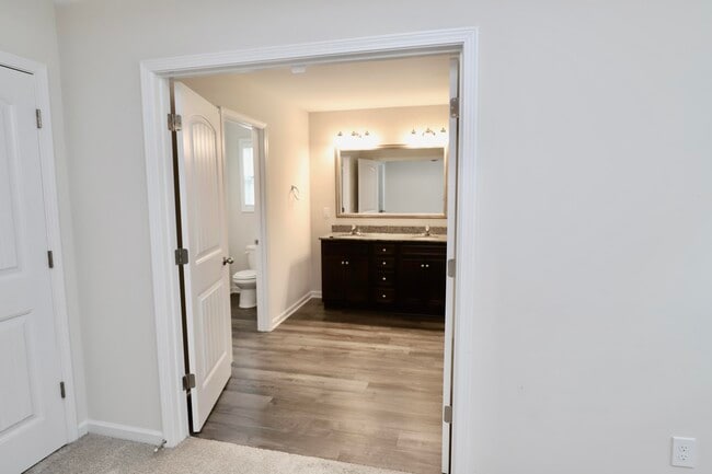 Building Photo - 115 Whitetail Cir