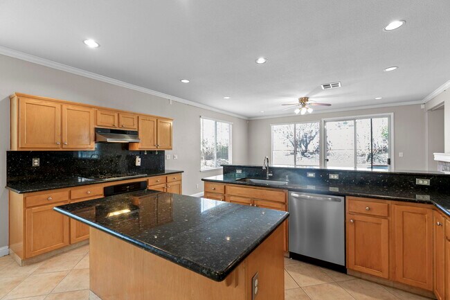 Building Photo - 5220 Peacock Hill Dr