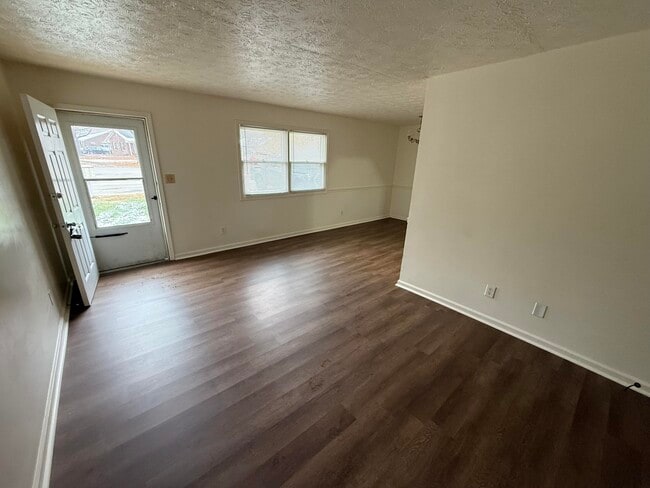 Building Photo - 341 Garden Park Dr