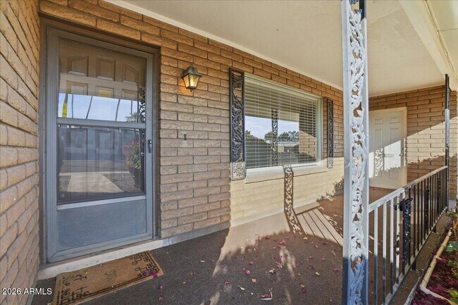 Building Photo - 6408 E Butte St