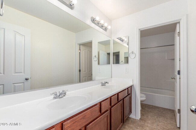 Building Photo - 20932 Vía de Arboles