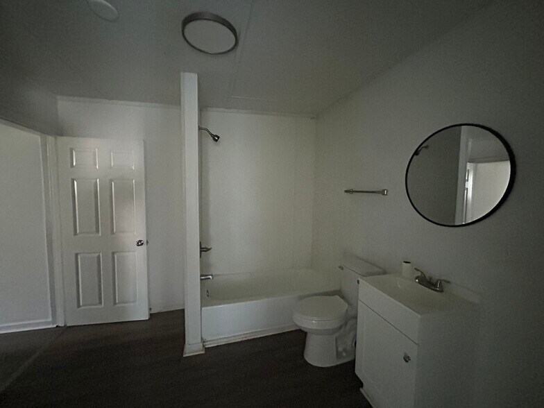 Building Photo - 2904 Garrison Ave SW