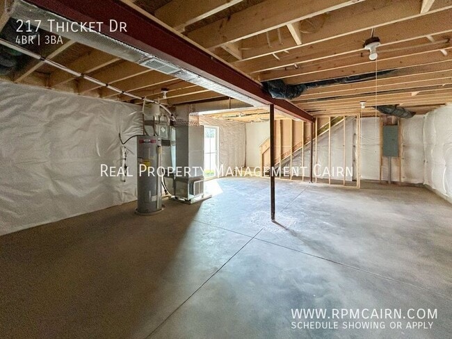 Building Photo - 217 Thicket Dr