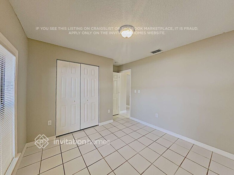 Building Photo - 3616 75 Dr E