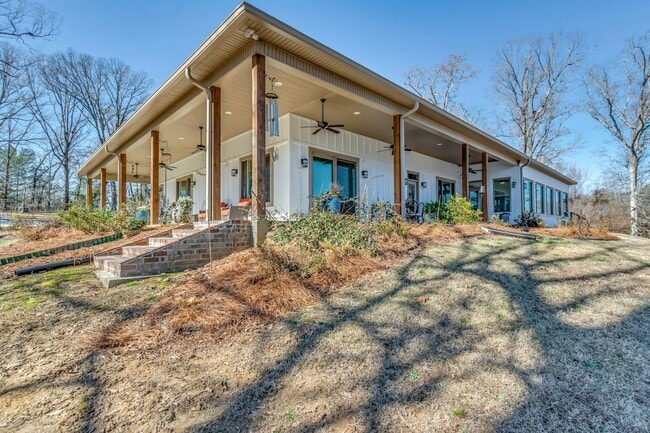 Building Photo - 1310 Jimmy Williams Rd