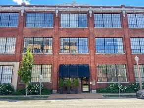 Building Photo - 4100 Laclede Ave