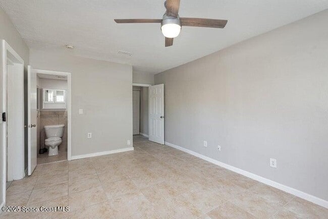 Building Photo - 215 N Riverside Dr