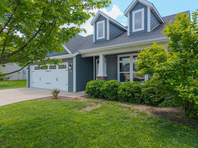 Building Photo - 2414 Nottoway Dr