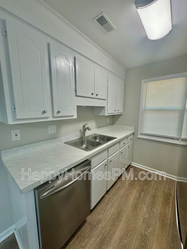 Building Photo - 7640 Corley Dr