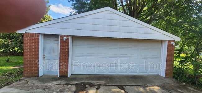 Building Photo - 3412 Winnland Dr