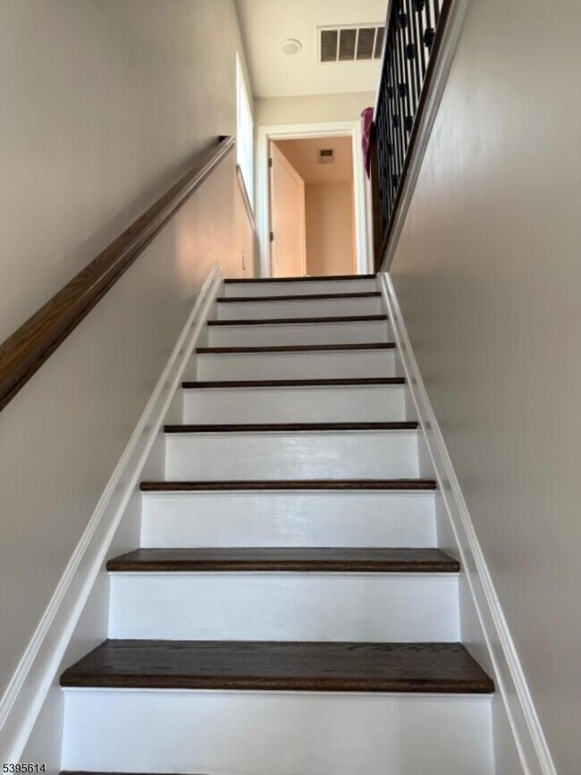 Building Photo - 342 S 20th St