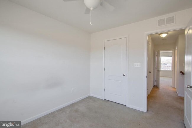 Building Photo - 2564 Cherry Tree Rd