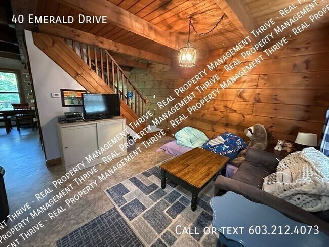 Building Photo - 40 Emerald Dr
