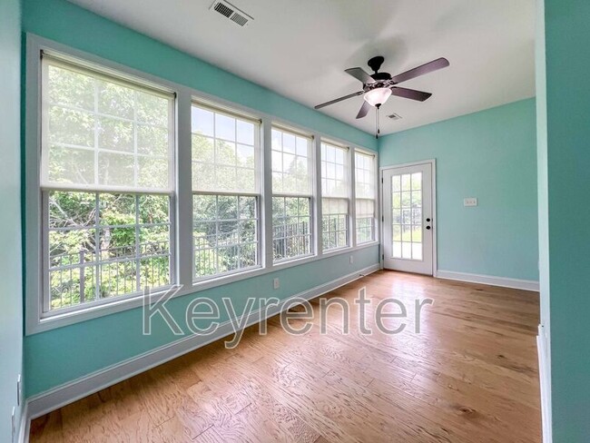Building Photo - 3610 Wellsburg Way