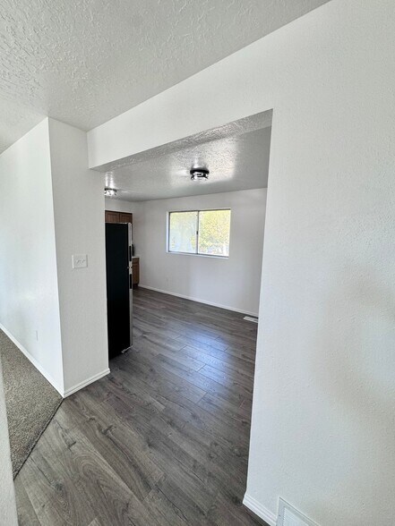Building Photo - 258 N 100 W