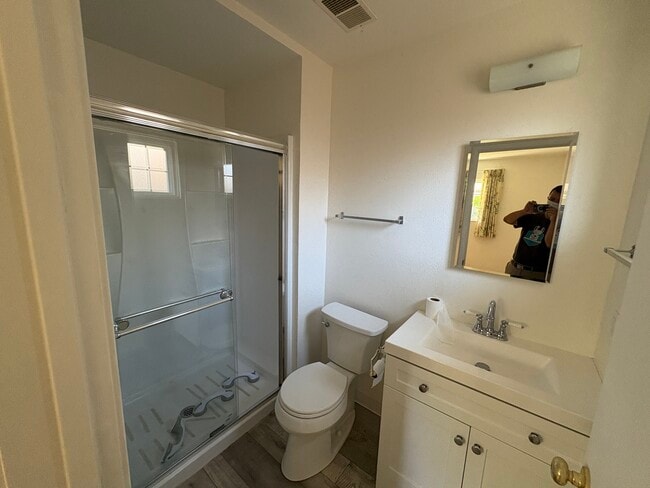 Building Photo - 4054 Lemoyne Way