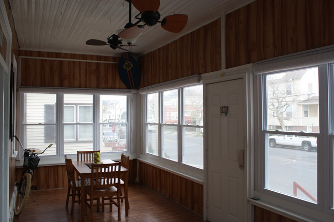 Sunroom - 4921 Ventnor Ave