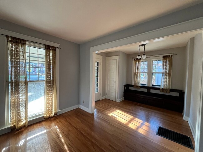 Building Photo - 710 S Fess Ave