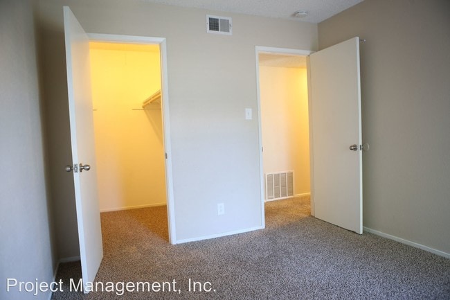 Building Photo - 2740 Elvyra Way