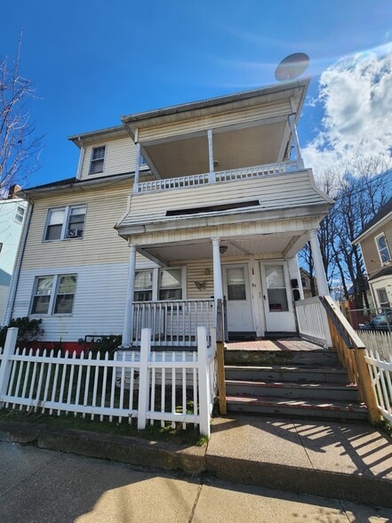 Building Photo - 84 Elizabeth St