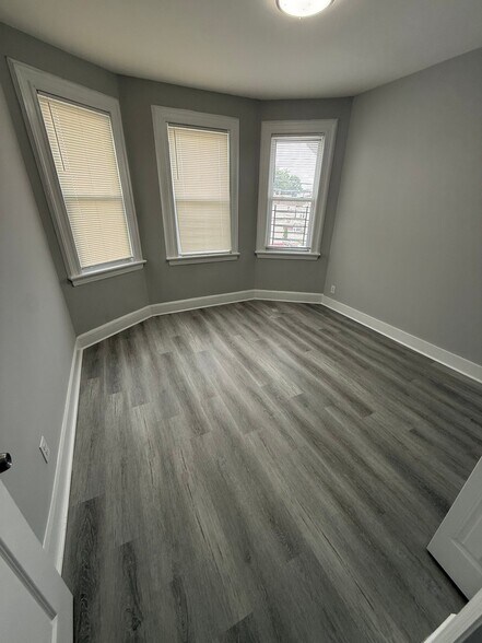 Building Photo - 264 9th Ave