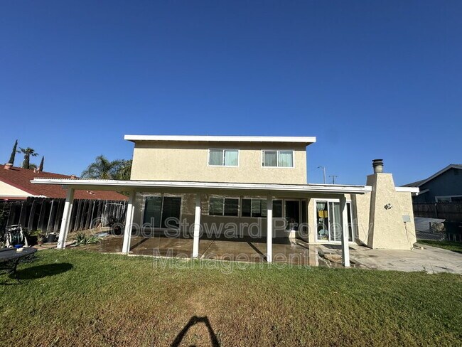 Building Photo - 1604 Avenida Del Vista
