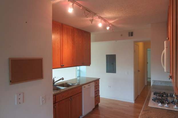Building Photo - 9655 Woods Dr