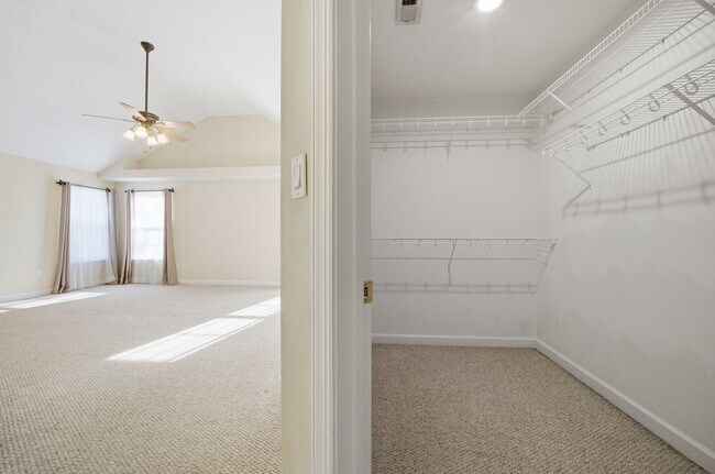 Building Photo - Quailshire Estates 4 Bed, 2.5 Bath Home in Chesapeake, VA