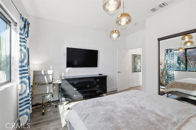 Building Photo - 5487 Blanco Way