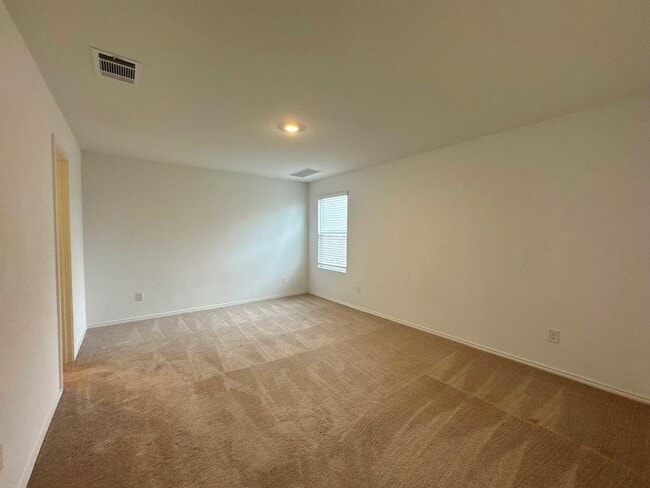 Building Photo - 109 Little Sparklers Lp