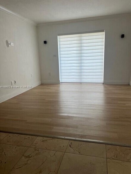 Building Photo - 4275 NW South Tamiami Canal Dr