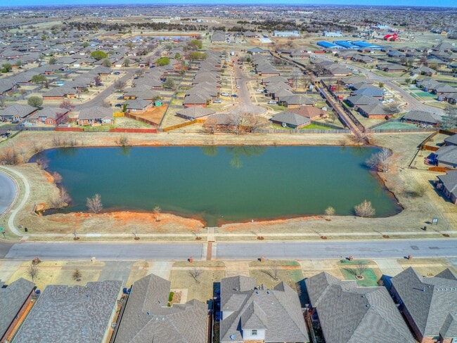 Building Photo - 4 Bed | 2 Bath | 2 Car Garage - Edmond Schools - North Hampton Addition