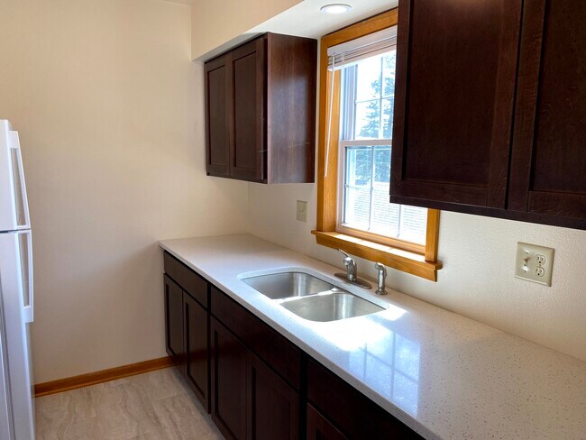 Building Photo - 1322 Harding Ave