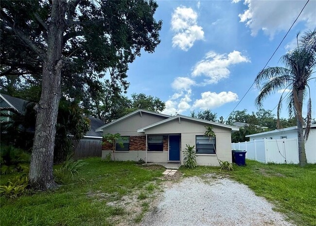 Primary Photo - 3414 W Oakellar Ave