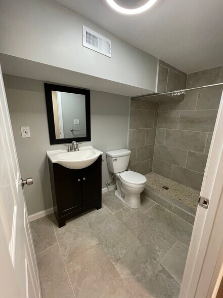 2nd bathroom - 124 S Highland Ave