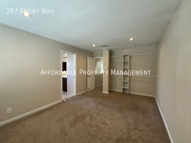 Building Photo - 287 Ebony Way