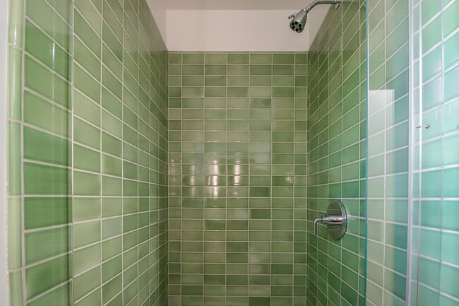 Building Photo - 19616 Victory Blvd