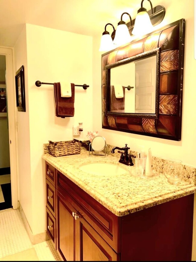 Guest bathroom - 2200 NE 33rd Ave