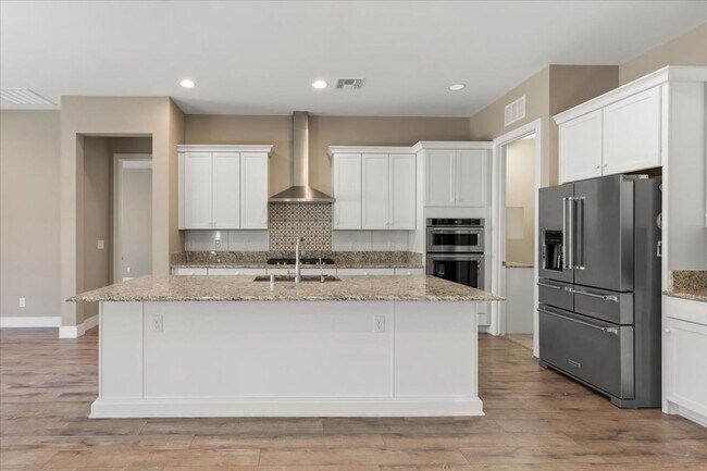 Building Photo - Lovely Home!