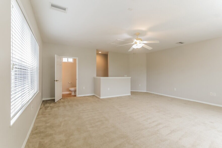 Building Photo - 12646 Cara Cara Loop