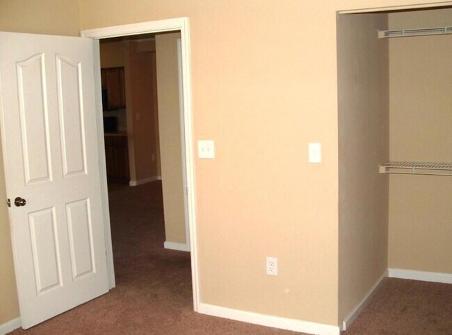 Building Photo - 9833 Baywinds Blvd