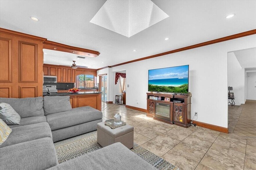 Building Photo - 7377 NW 48th Ct