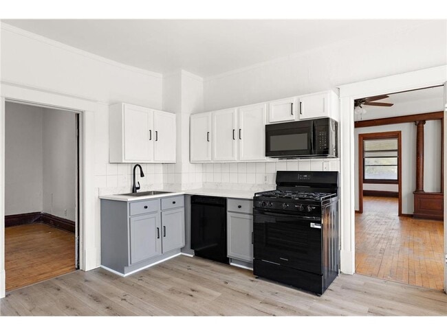 Building Photo - 2703 N Humboldt Ave