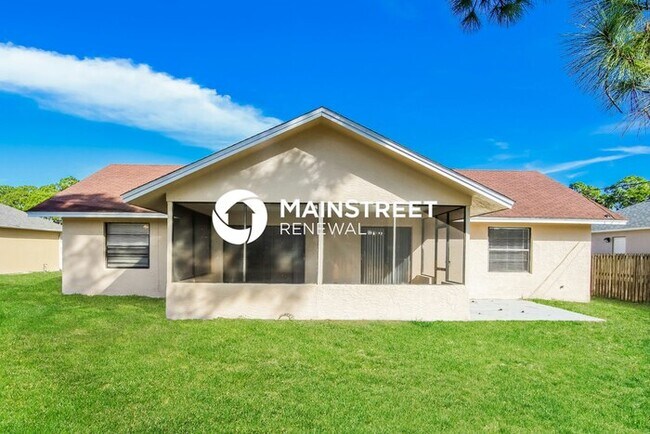 Building Photo - 3 Bedroom Pet-Friendly Home in PALM BAY, F...
