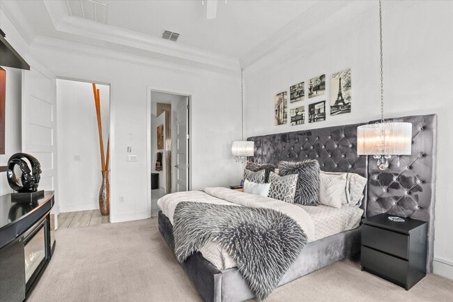 Building Photo - Waterfront Luxury Living | Private Dock + Direct Tampa Bay Access