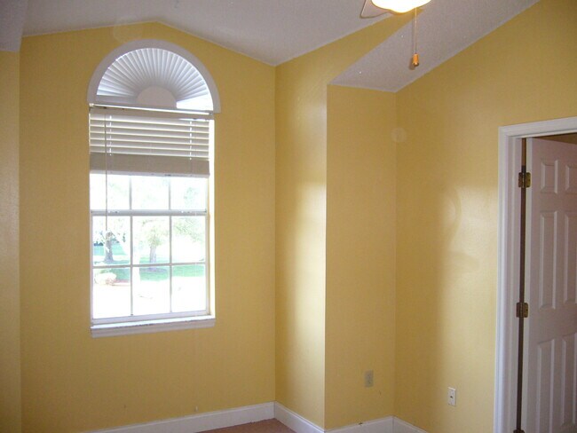 Building Photo - 2 Bedroom 2 bathroom Kissimmee ... June 2, 2026