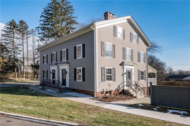 Primary Photo - 27 S Main St