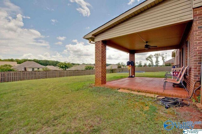 Building Photo - 705 Tide Creek Dr SW