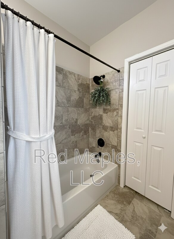 Building Photo - 1232 N Euclid Ave