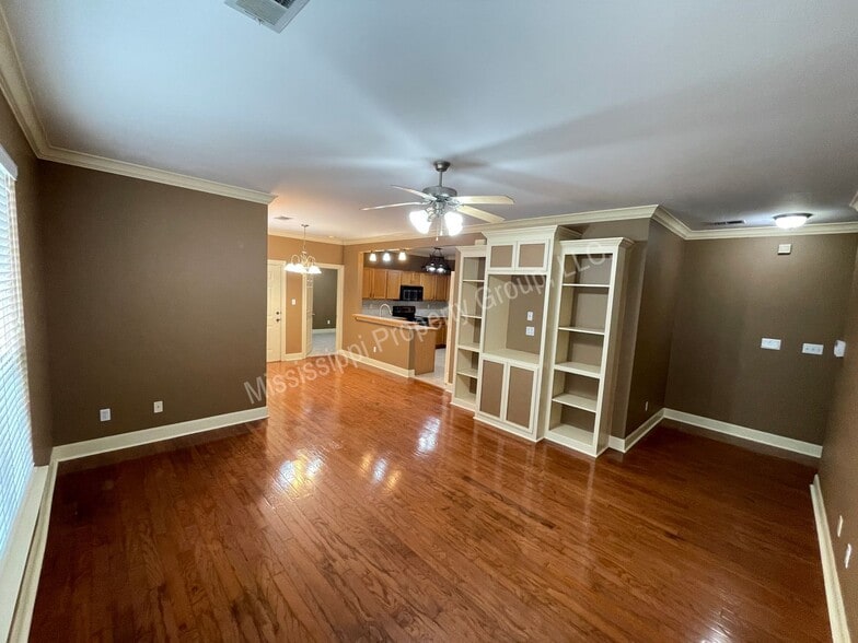 Building Photo - 202 Private Rd 3097